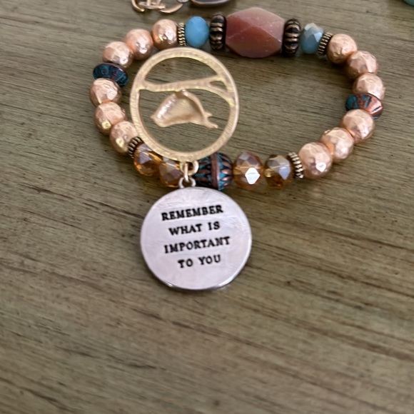 Jewelry bundle - Picture 2 of 4